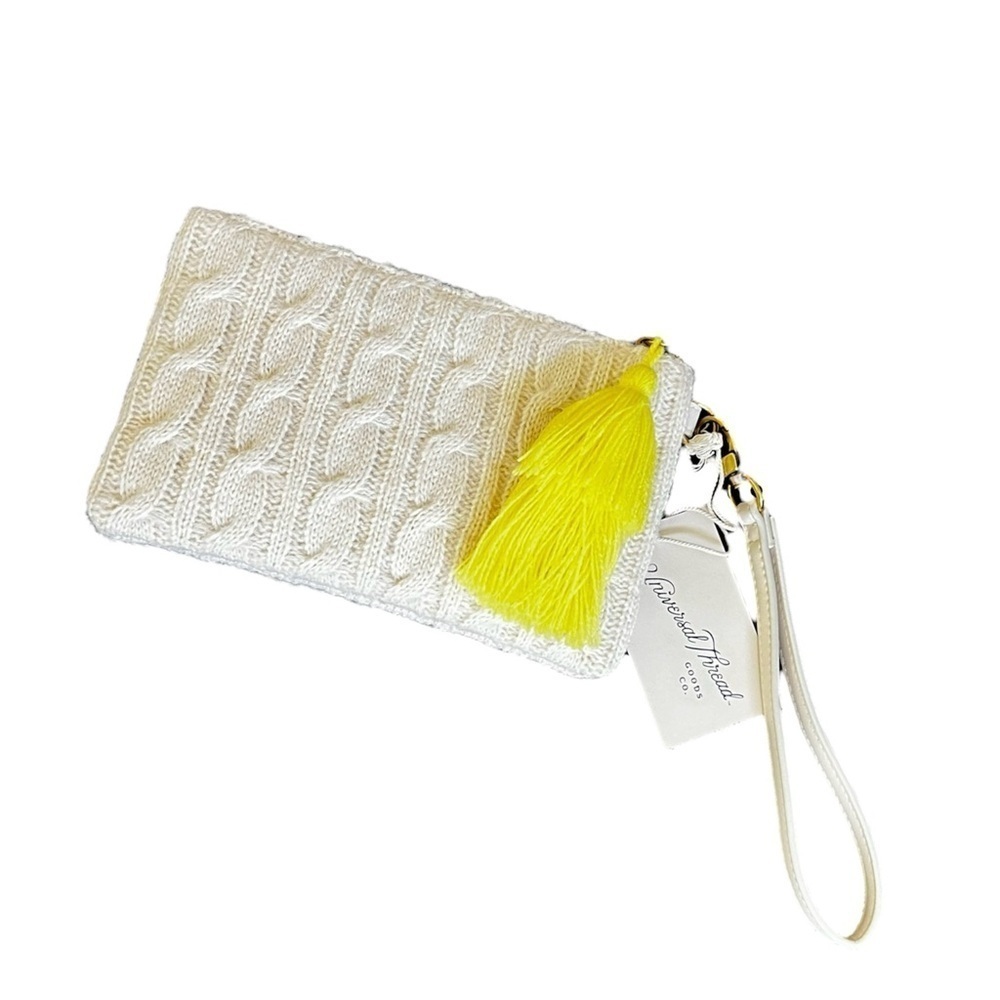 Universal Thread Cream Knit Wristlet NWT